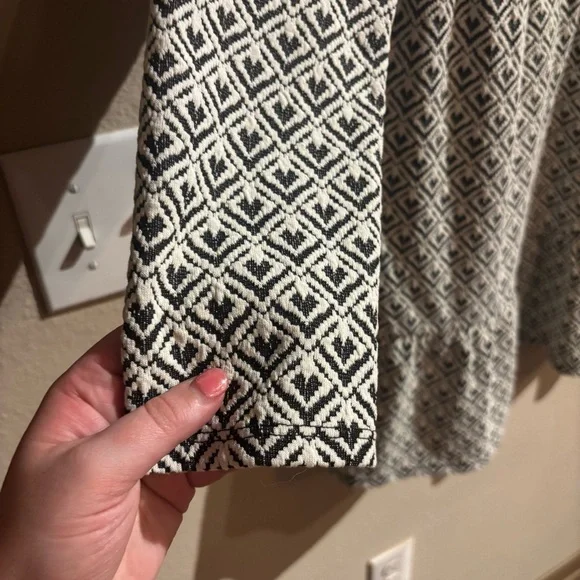 🤍 LOFT Jacquard Button Front Flounce Swing Dress – Medium - Picture 4 of 9